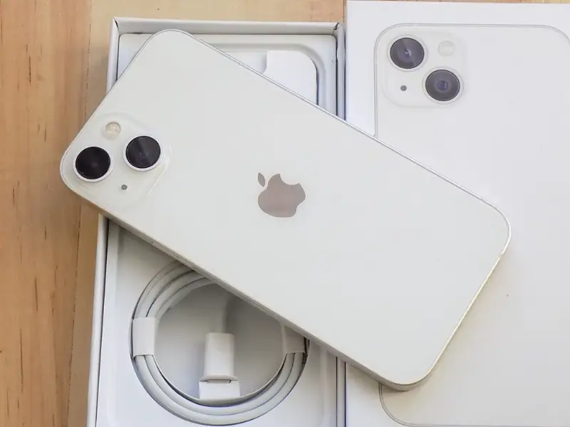 iPhone 13 512GB Bílá